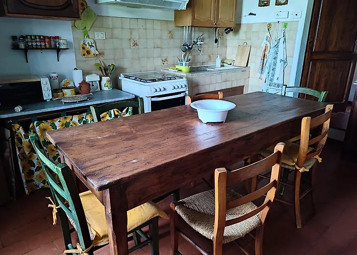 Casa Con Ampio Giardino - Minimo 3 Notti